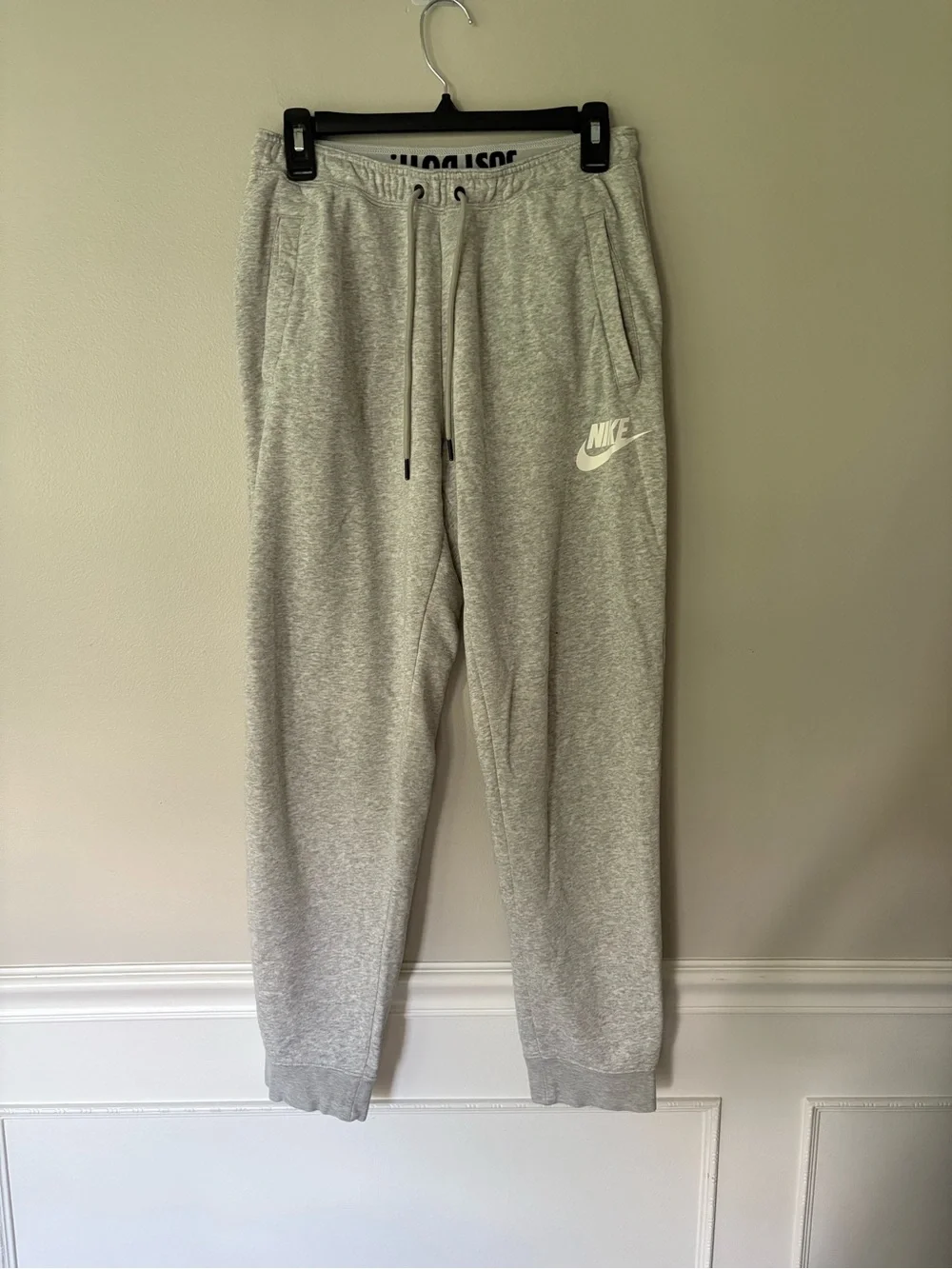 Nike Women’s Grey Fleece Jogger Pants Drawstring